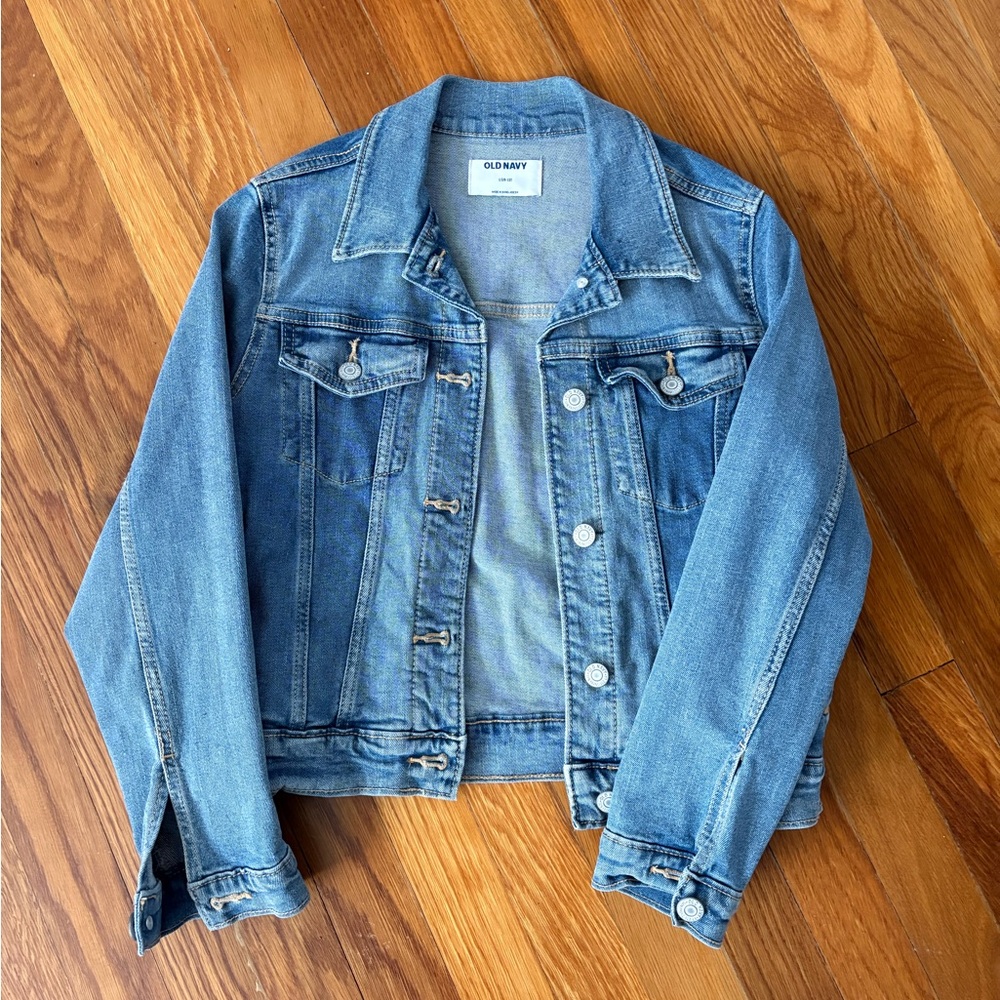 Old Navy Girl’s Light Blue Denim Jacket- L (10-12)